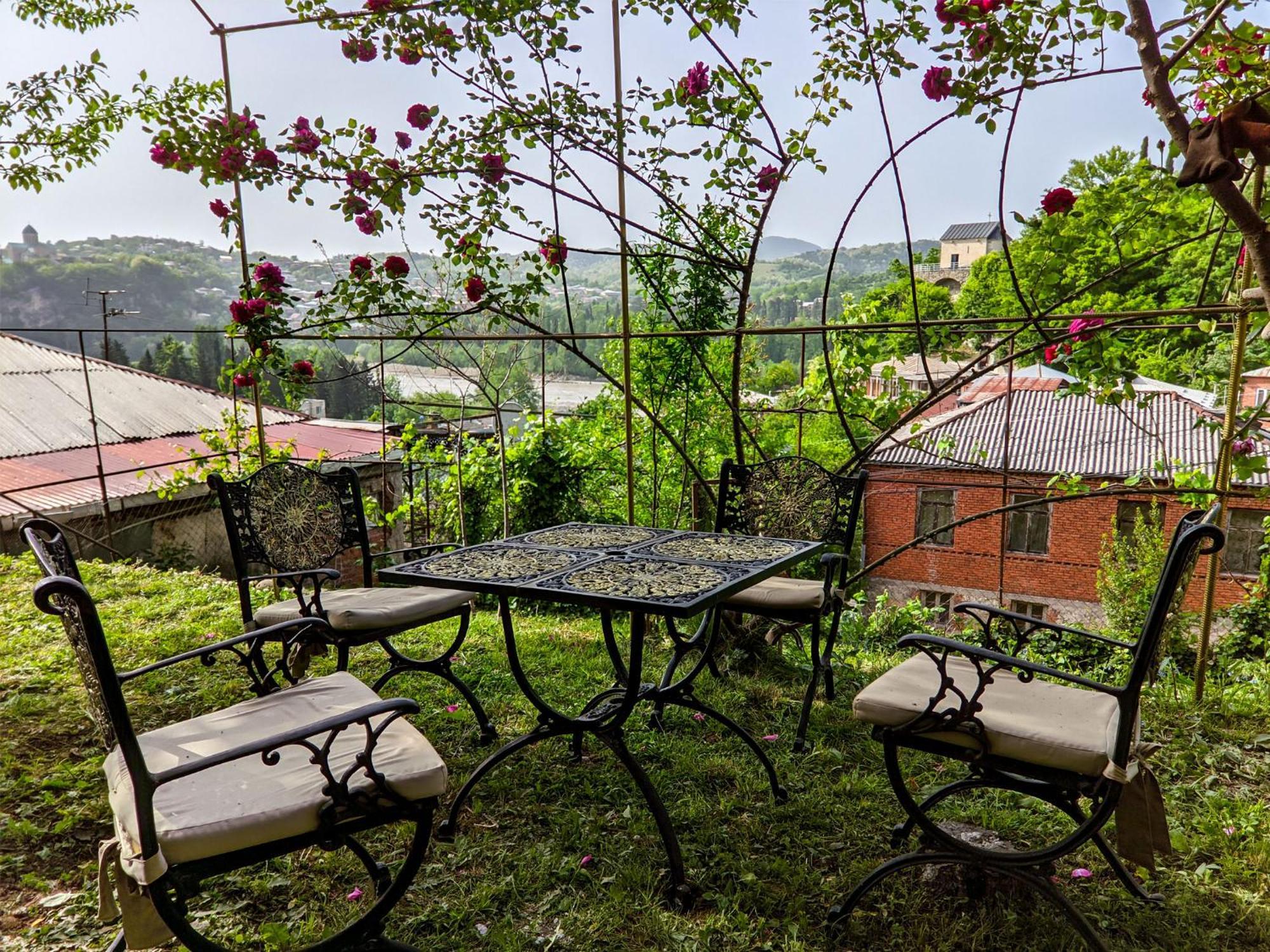 Hotel Veranda Koetaisi Buitenkant foto